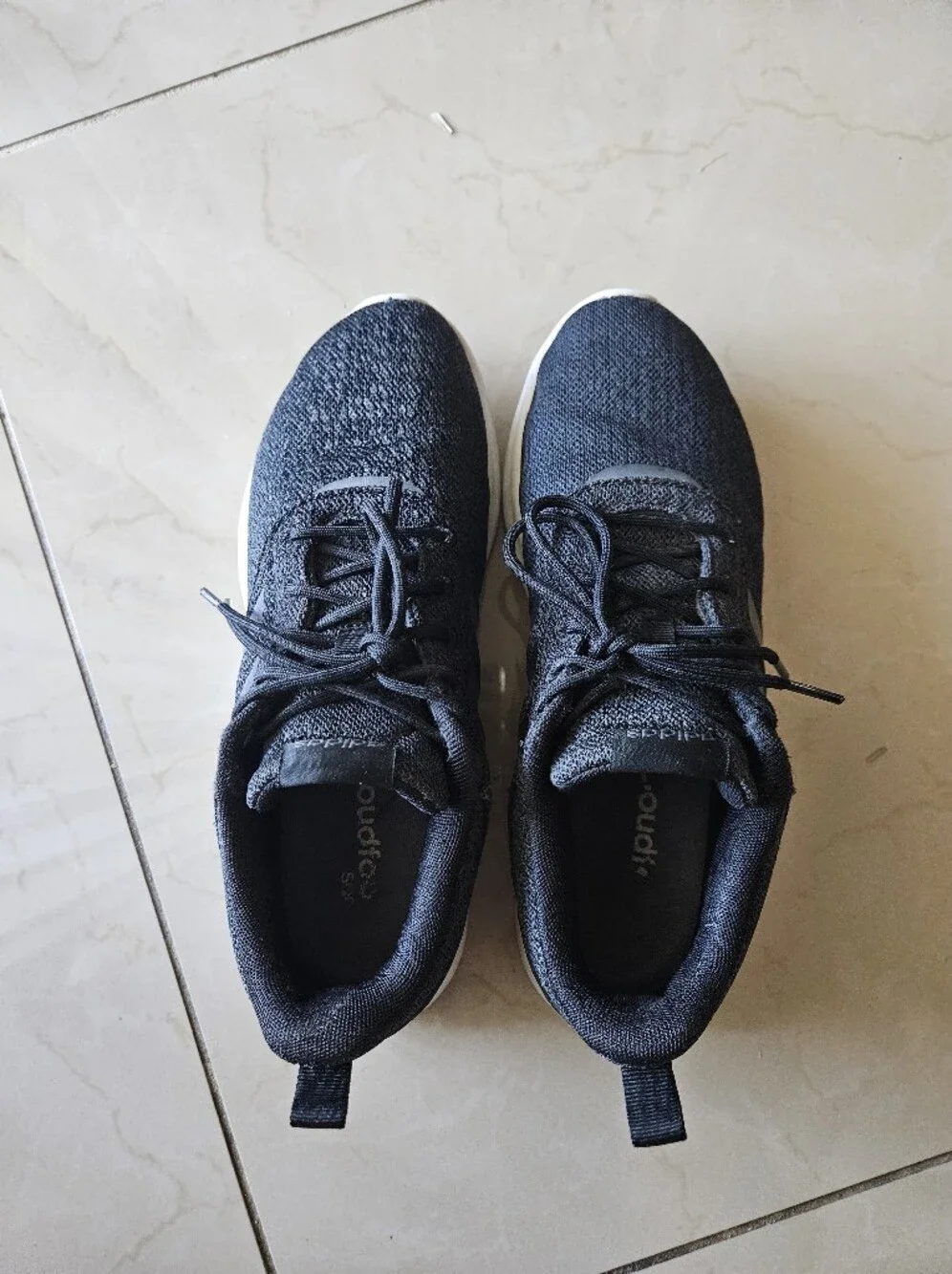 Adidas Cloudfoam QT Racer